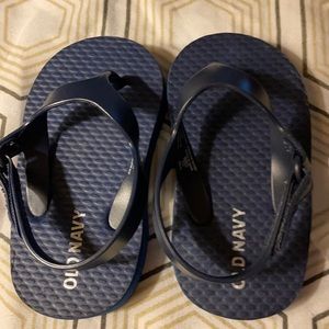 Old navy toddler flip flops 12-18 months